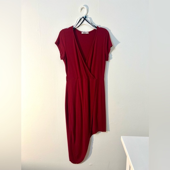 ‼️FINAL SALE‎ MUST GO‼️🩷✨Gorgeous Dark Red Dress - Size M✨🩷 - Picture 1 of 6